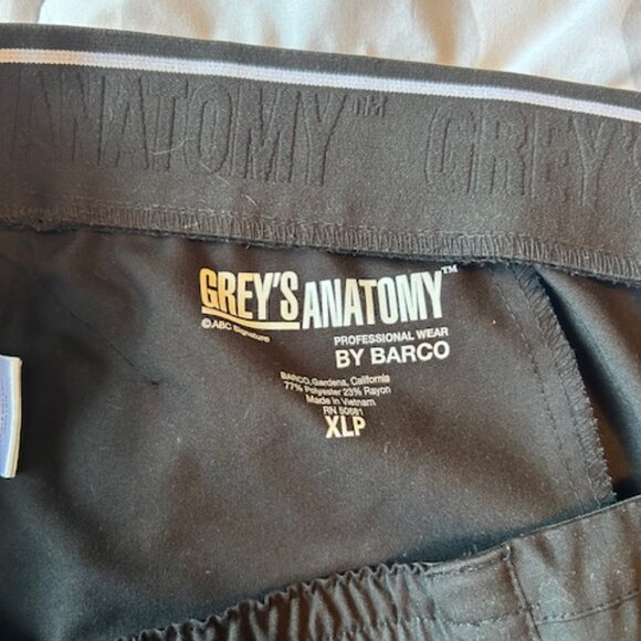 Grey's Anatomy scrubs - Picture 2 of 5